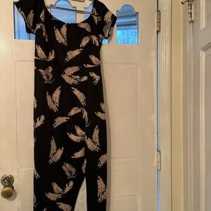 Amazon Black and Cream Feather Print Midi Dress